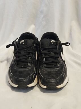 NIKE- Women's Air Max Excee, Black & White Sneakers SZ 8.5